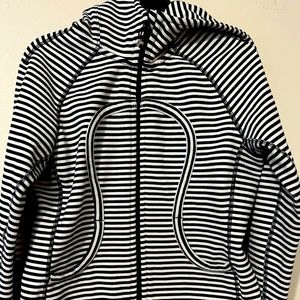 Lululemon Scuba hoodie (good used condition)